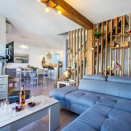 Le Berlioz By Interhome