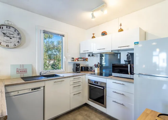 Le Berlioz By Interhome Le Pradet