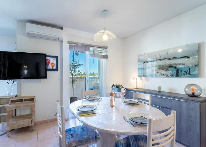 Apartment Le Berlioz By Interhome Le Pradet